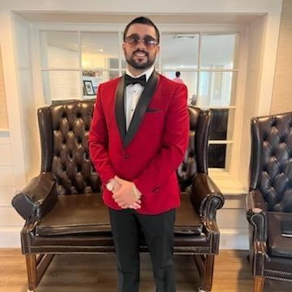Meet your Posher, Zachary